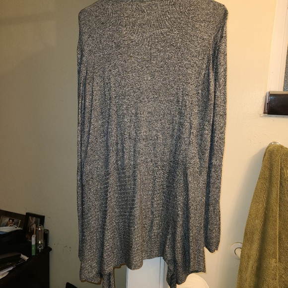 Apt 9 cardigan - Picture 2 of 6